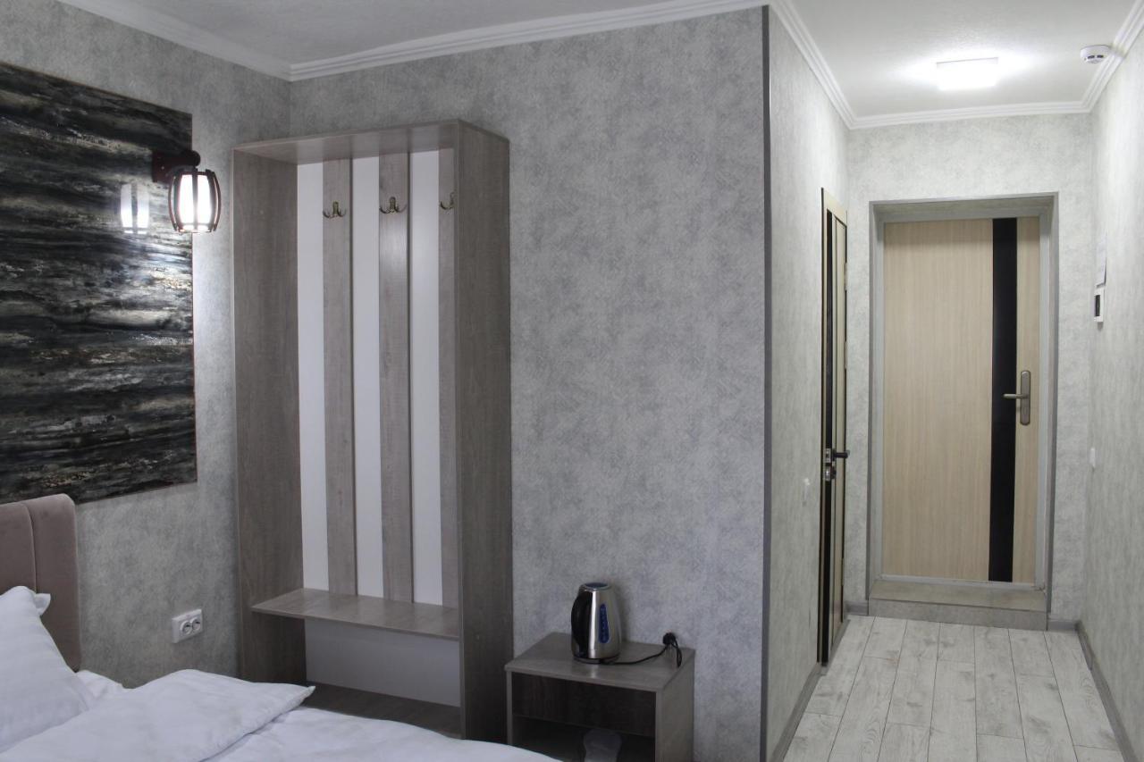 Artist Regenci Hotel Tashkent Bagian luar foto