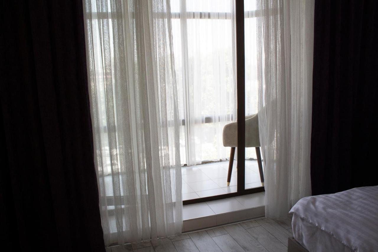 Artist Regenci Hotel Tashkent Bagian luar foto