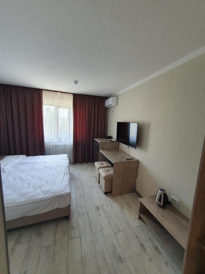 Artist Regenci Hotel Tashkent Bagian luar foto