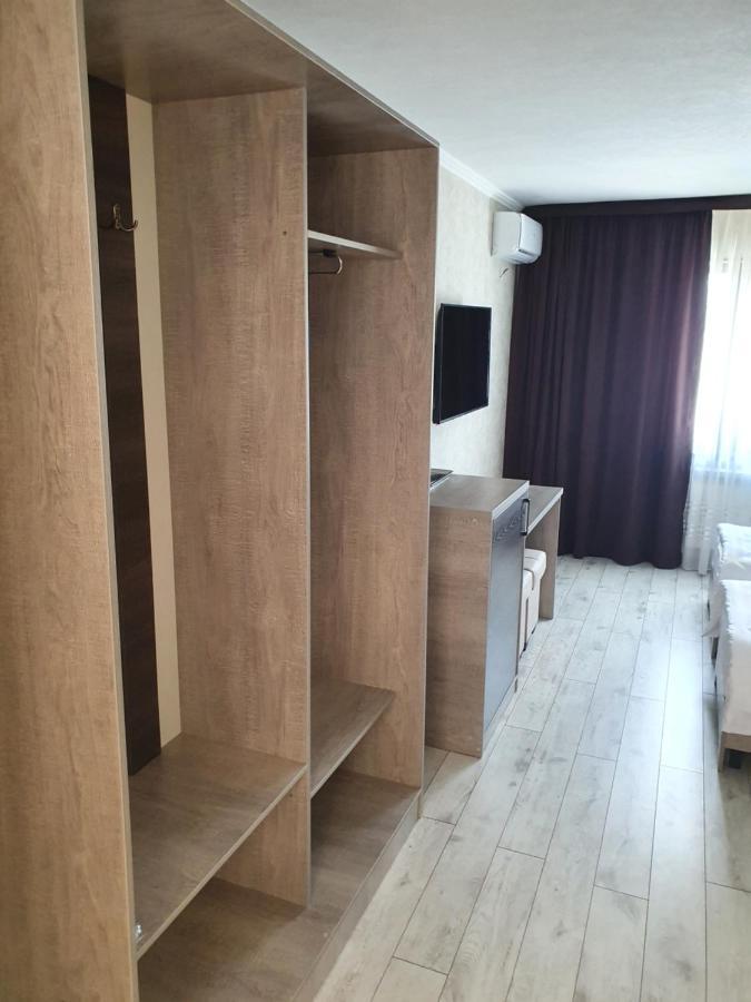 Artist Regenci Hotel Tashkent Bagian luar foto