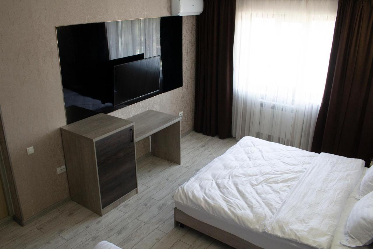 Artist Regenci Hotel Tashkent Bagian luar foto